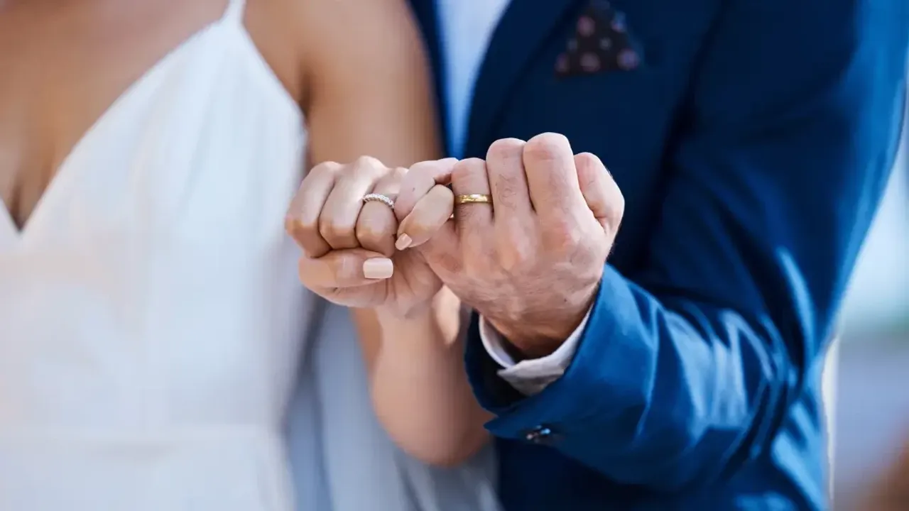 Evliliklerde İletişimi Güçlendirmenin En İyi 10 Yolu